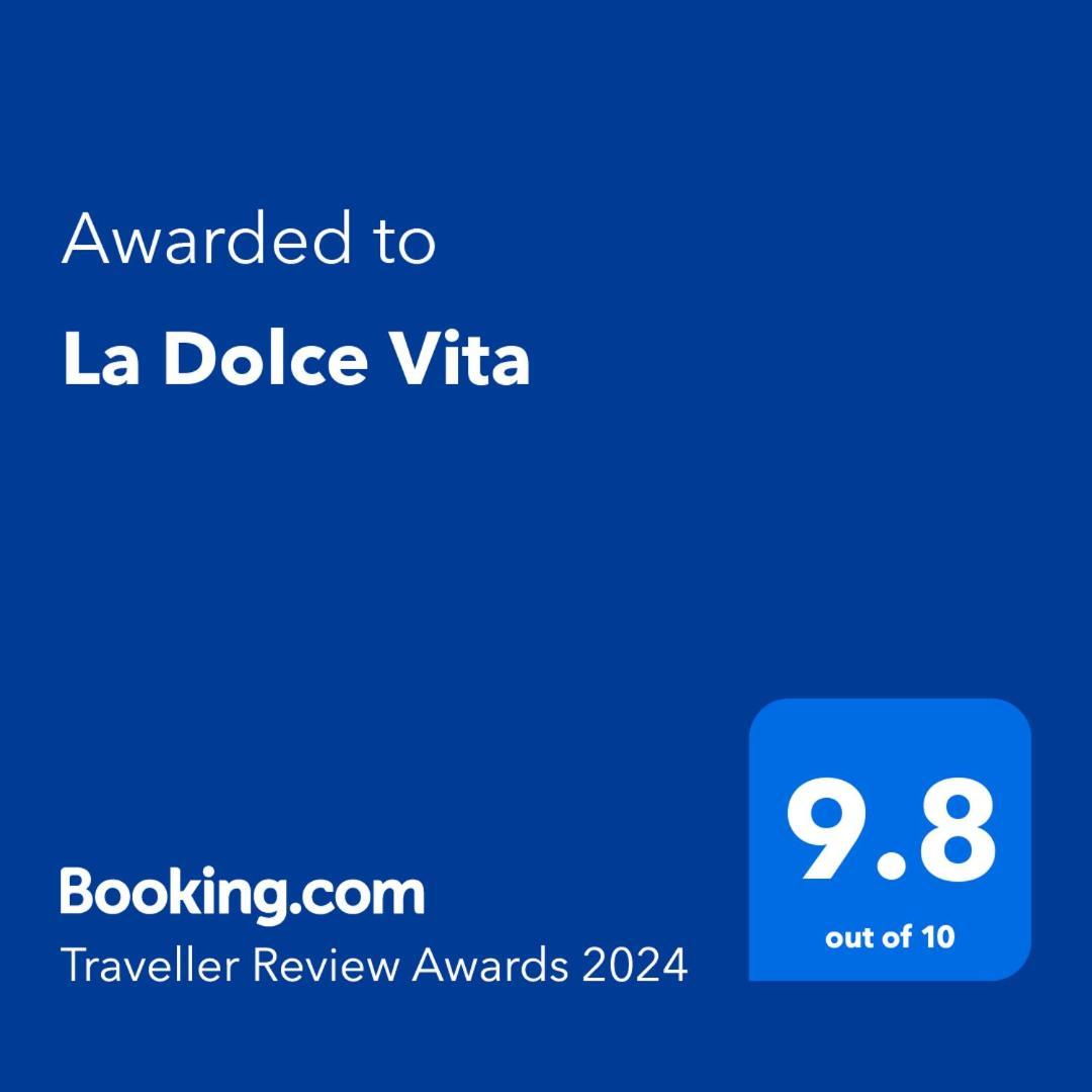 La Dolce Vita Beechmont Екстериор снимка